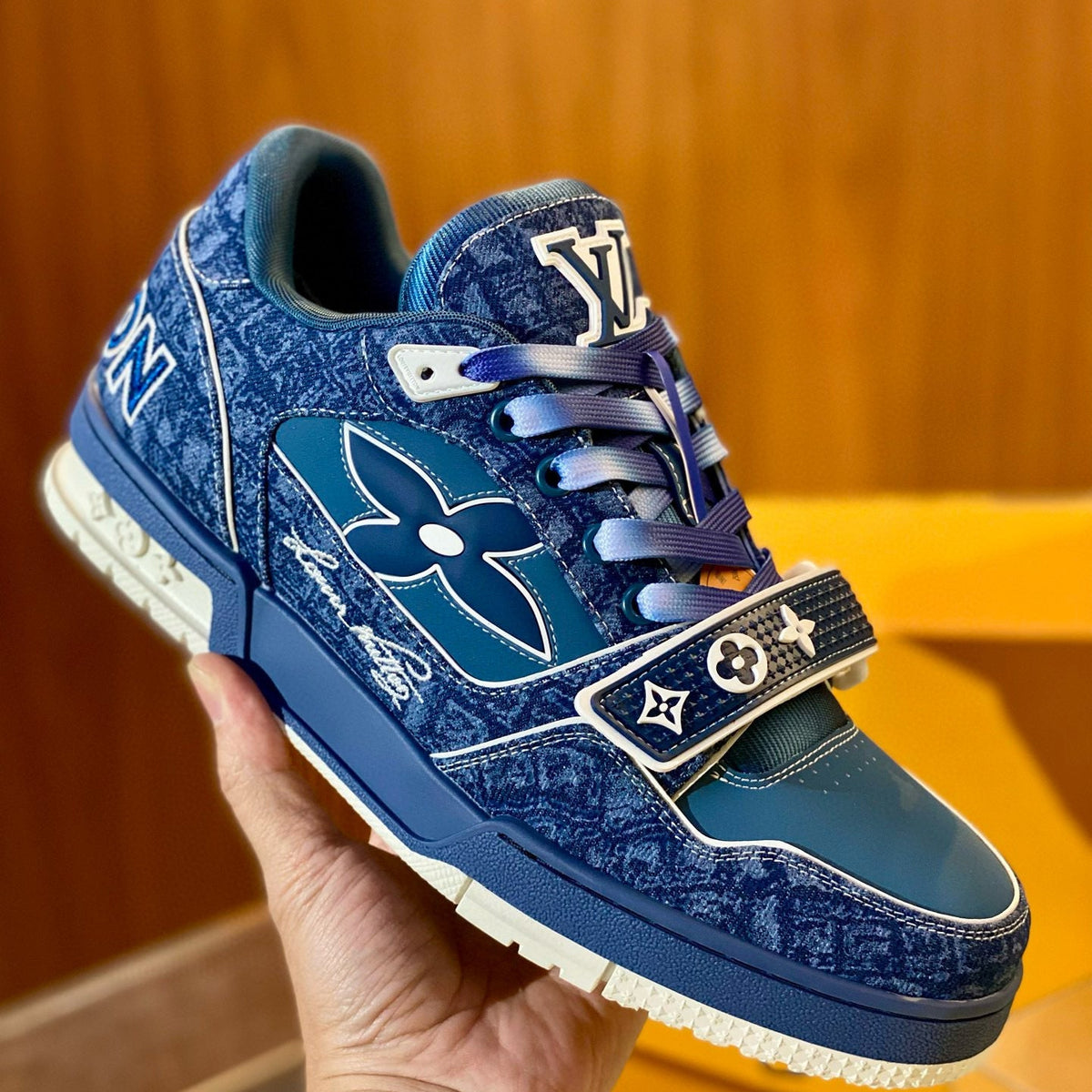 LOU TRAINERS