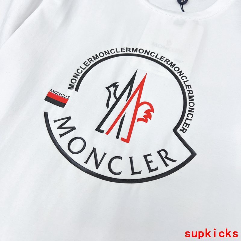 Moncler Luxury Cloth