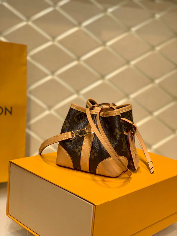 I W Fashion Lu-Vi Bags - 16987