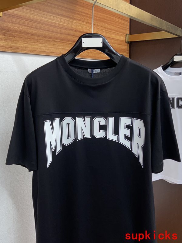 Moncler Luxury Cloth