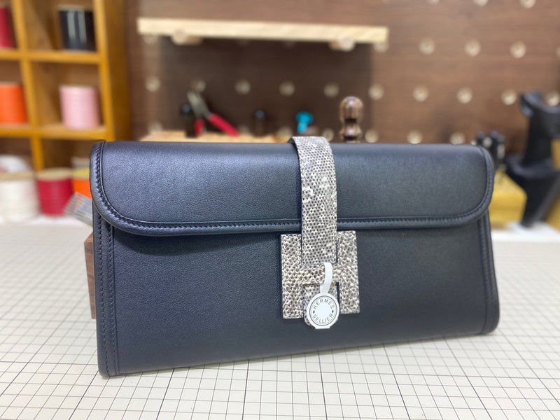 PHA - HMS Bags - 1738