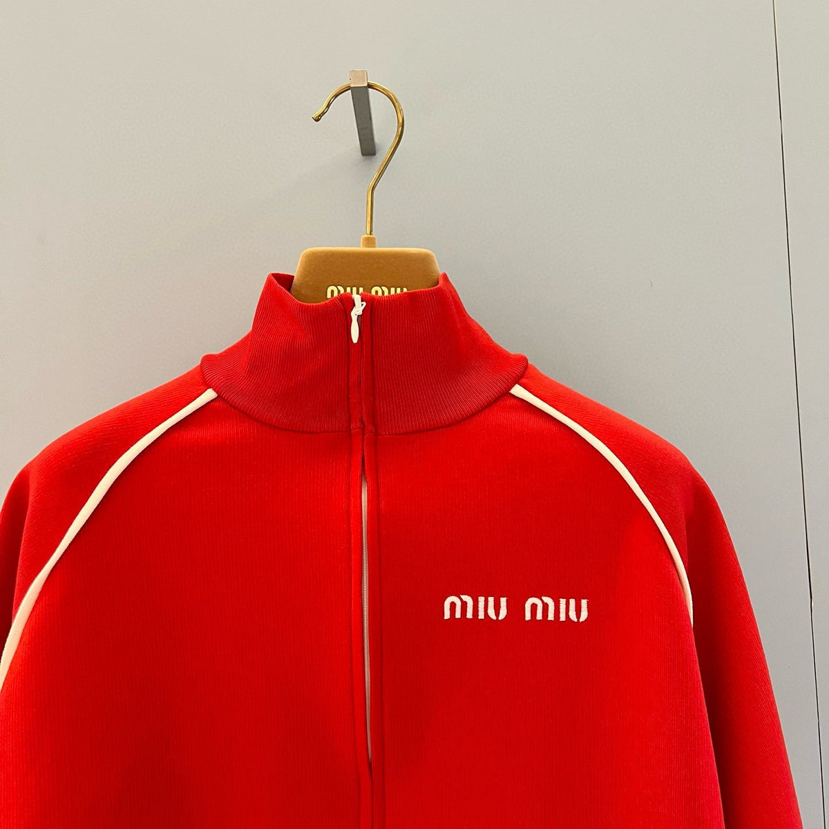 MIU M ZIP SWEATSHIRT
