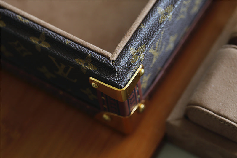 I W Fashion Lu-Vi bags - 11339