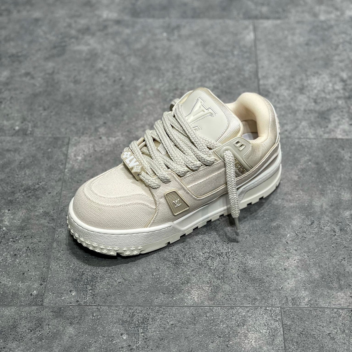 LOU TRAINERS