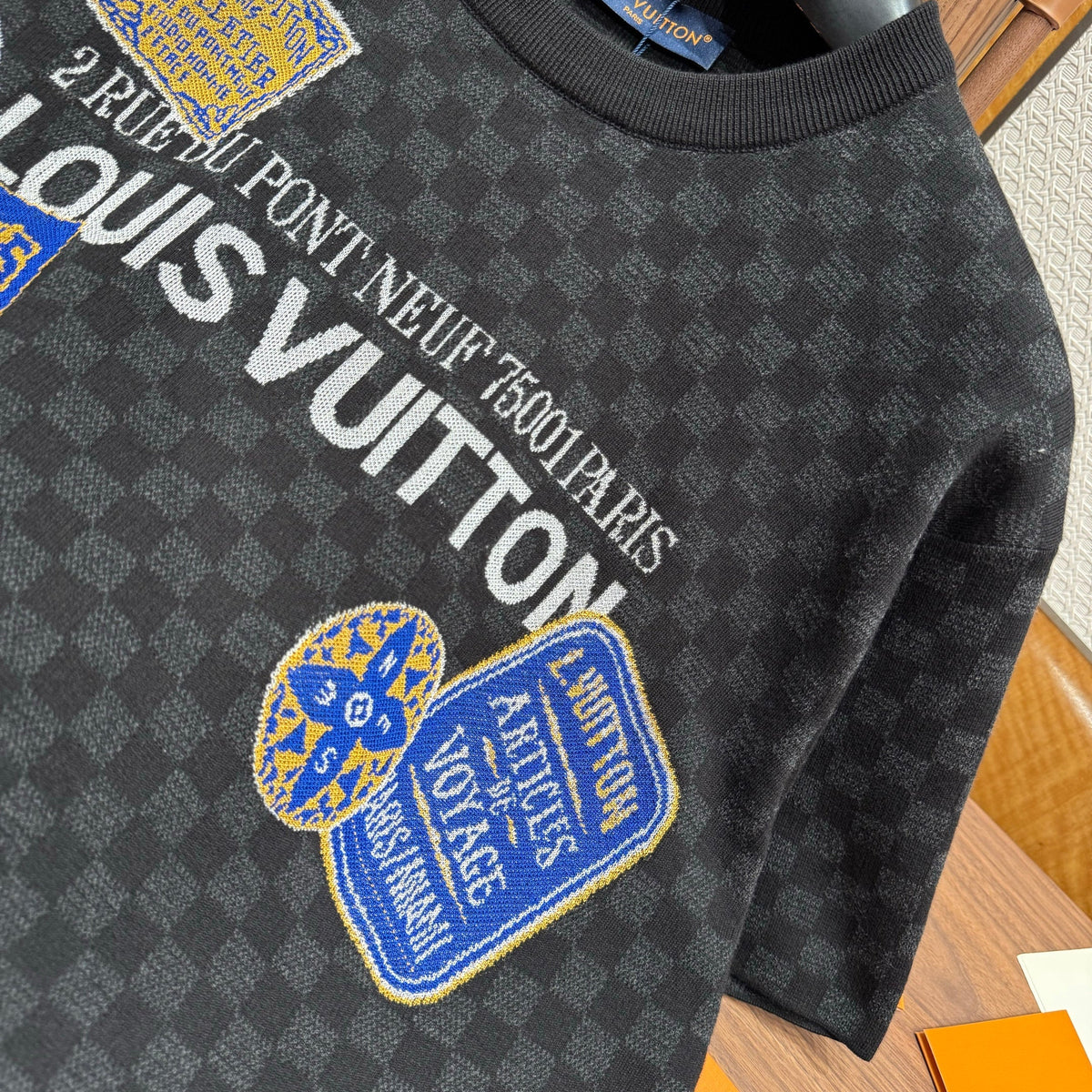 LOU T-SHIRT
