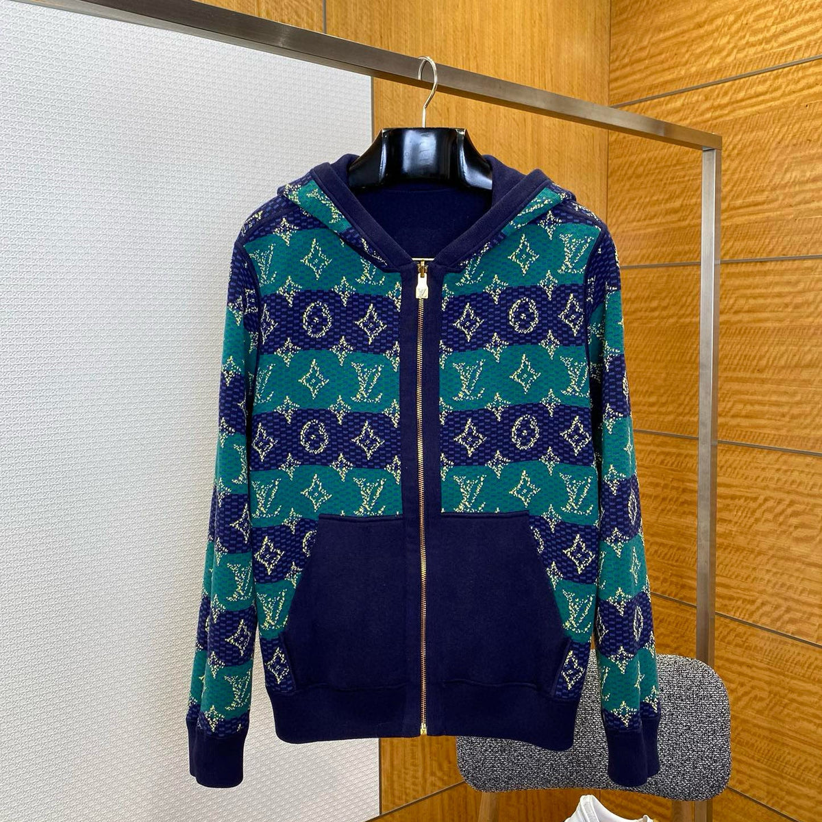 LOU ZIP CARDIGAN