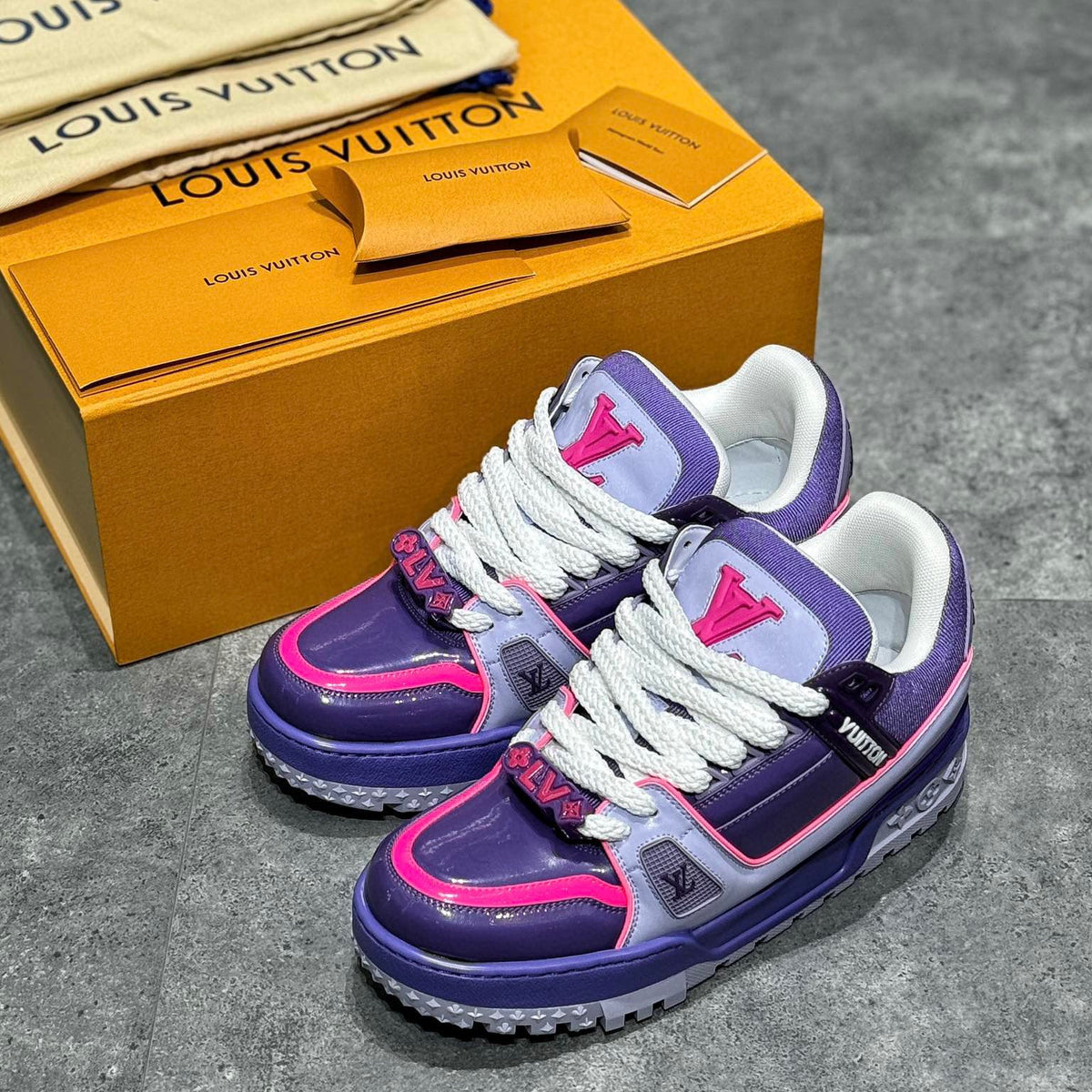 LOU TRAINERS