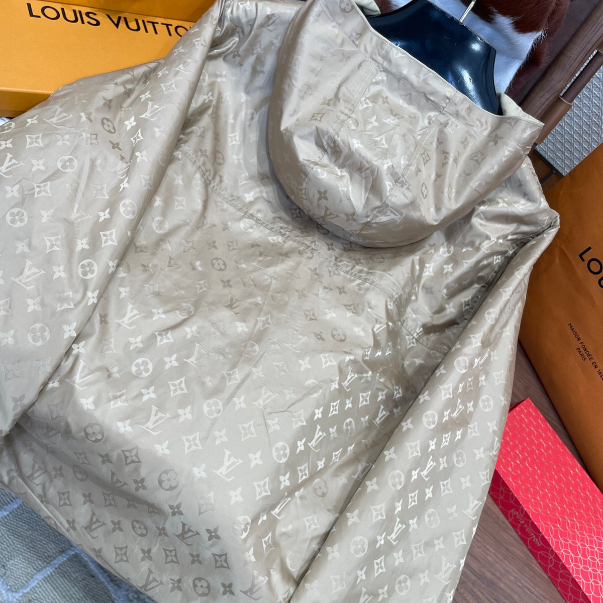 LOU JACKET