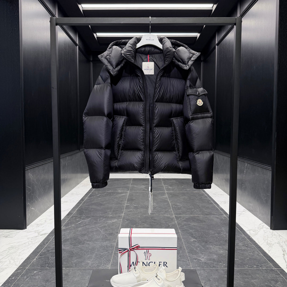 MONC COUYERE JACKET