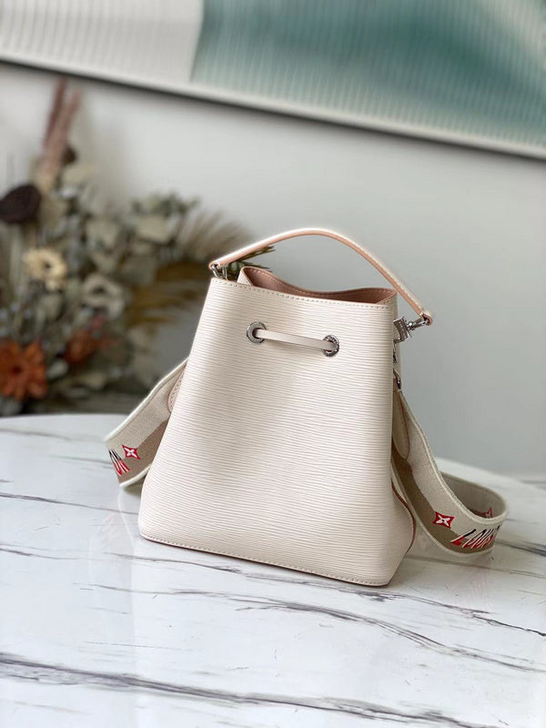 I W Fashion Lu-Vi bags - 17533