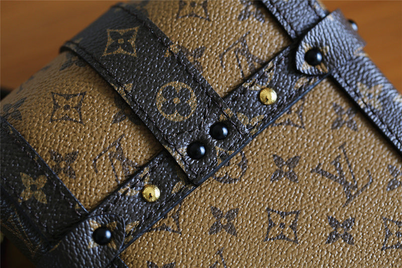 I W Fashion Lu-Vi bags - 9087