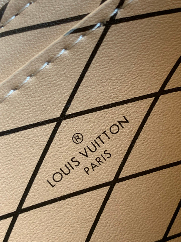 I W Fashion Lu-Vi bags - 17153