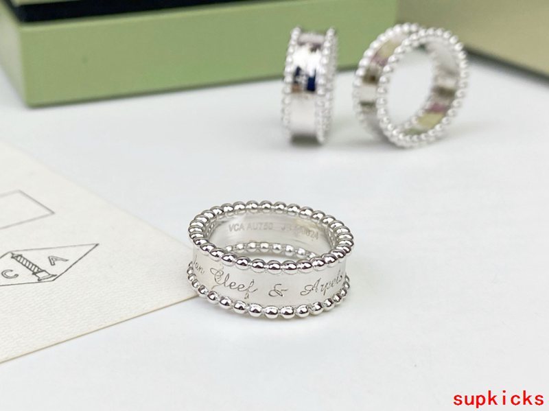 Van Cleef & Arples Jewelry