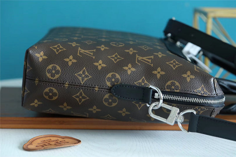 I W Fashion Lu-Vi bags - 9859