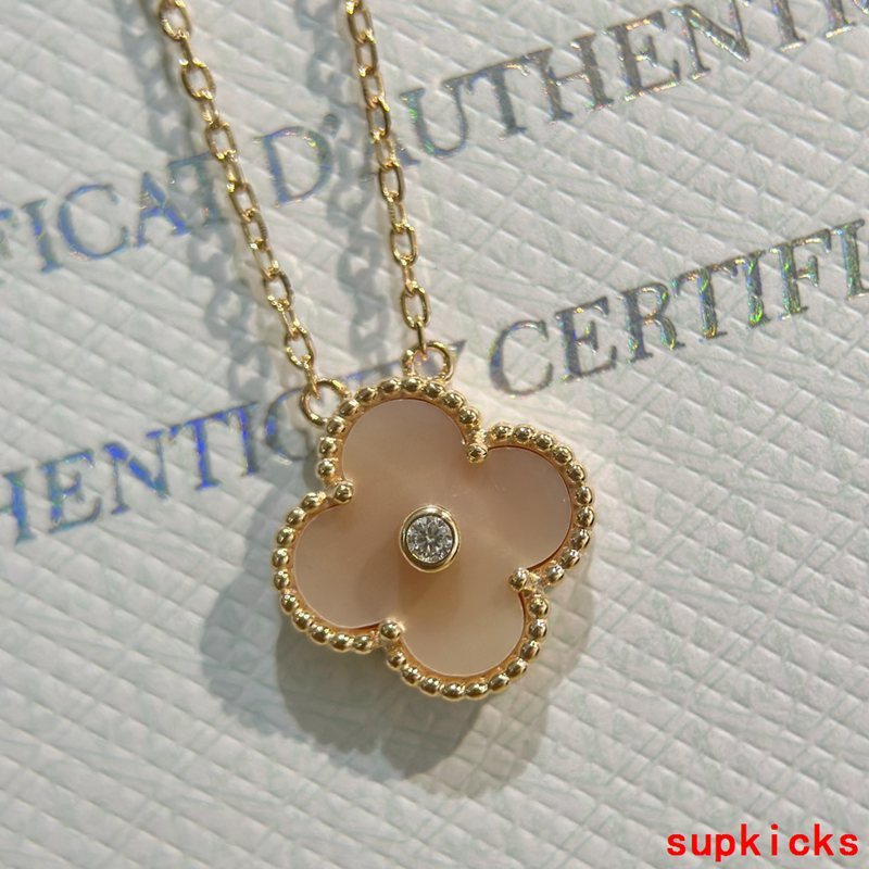 Van Cleef & Arples Jewelry