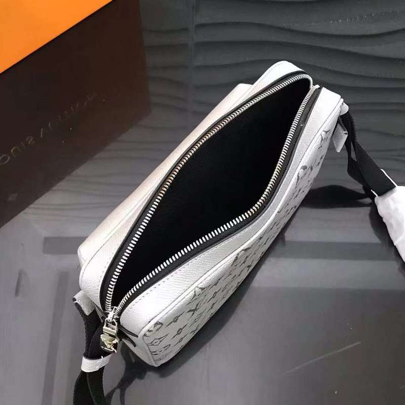 LOV2 Bags - Luxurious Bags  590