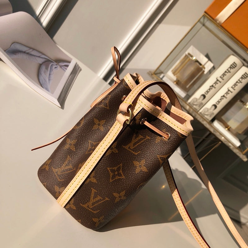 LOV2 Bags - Luxurious Bags  2681