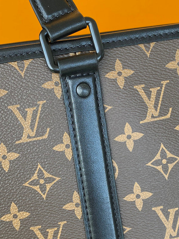 I W Fashion Lu-Vi bags - 17141