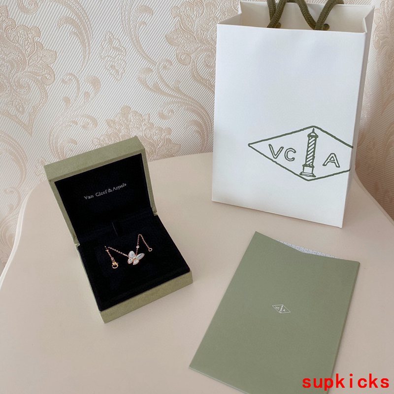 Van Cleef & Arples Jewelry