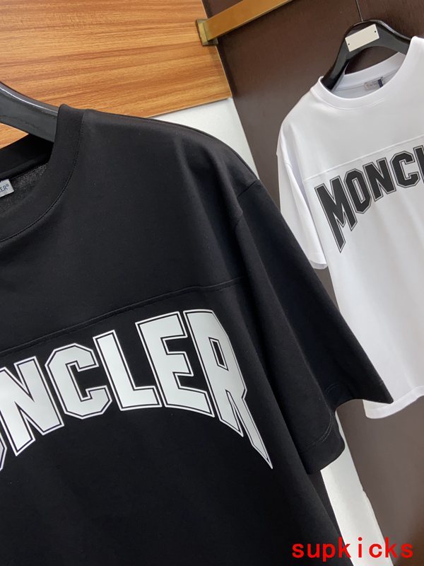 Moncler Luxury Cloth