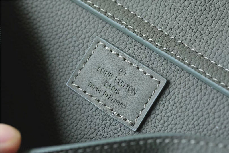 I W Fashion Lu-Vi bags - 9986