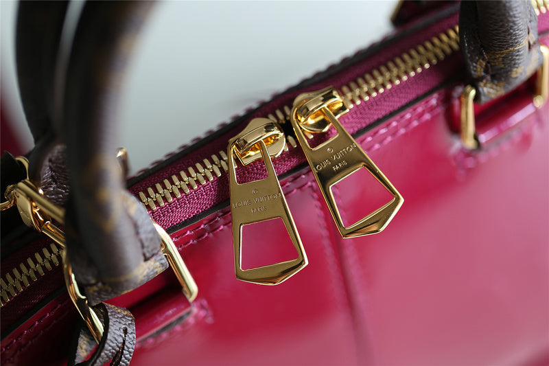 I W Fashion Lu-Vi bags - 8282