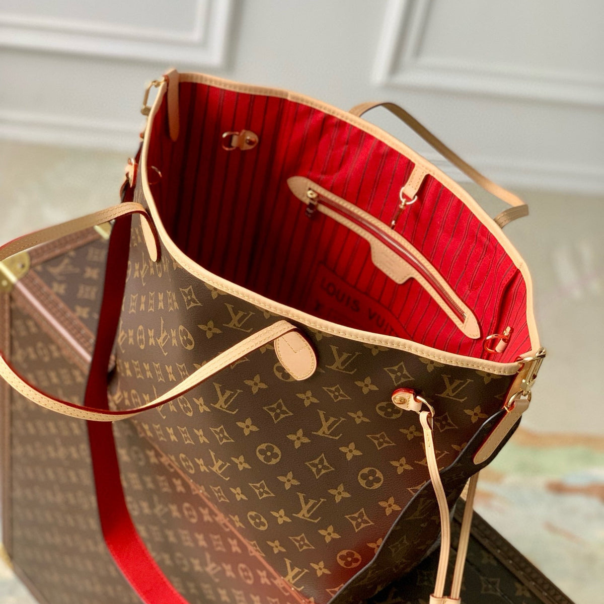 LOU NEVERFULL INSIDE OUT MM TOTE BAG