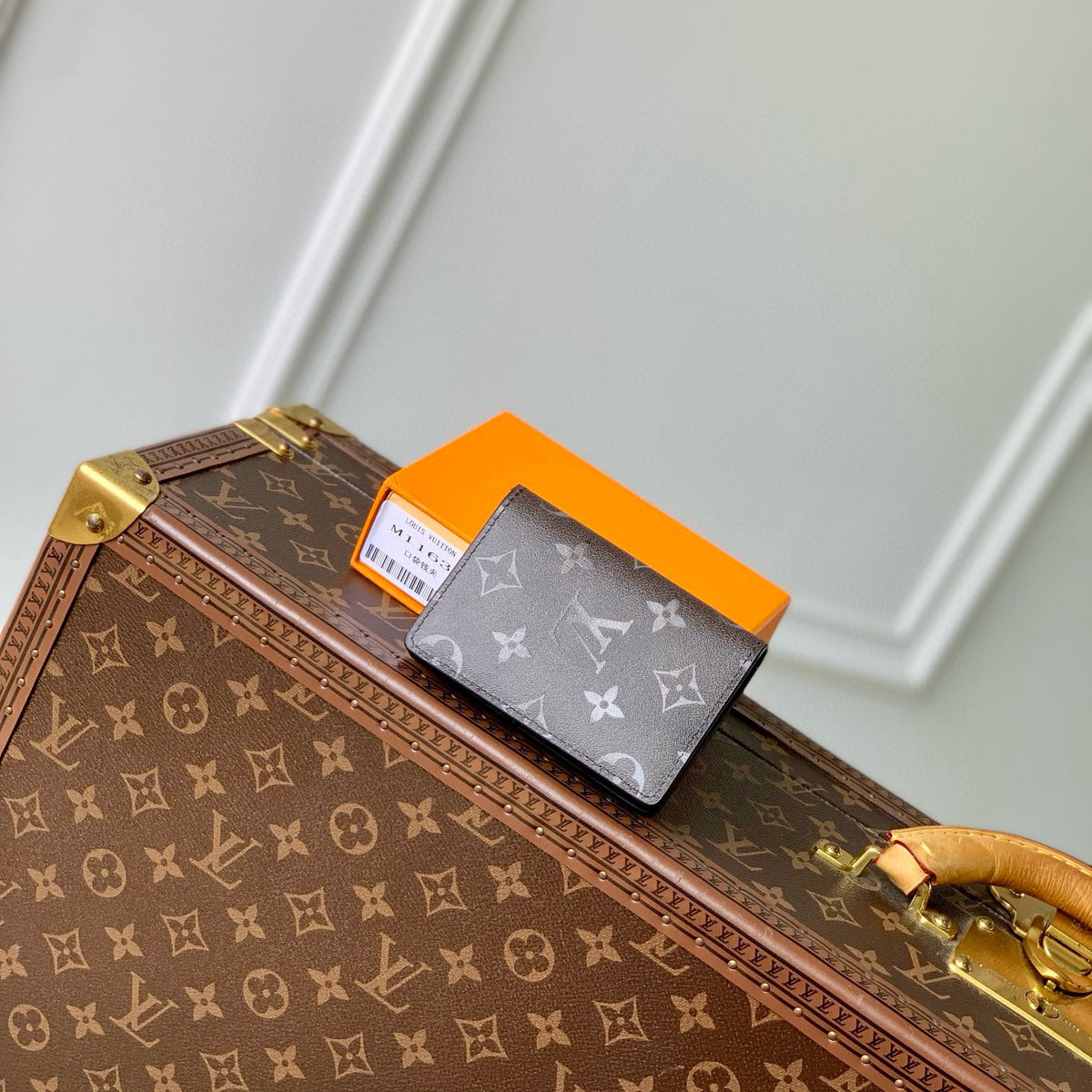 LOU POCKET ORGANIZER