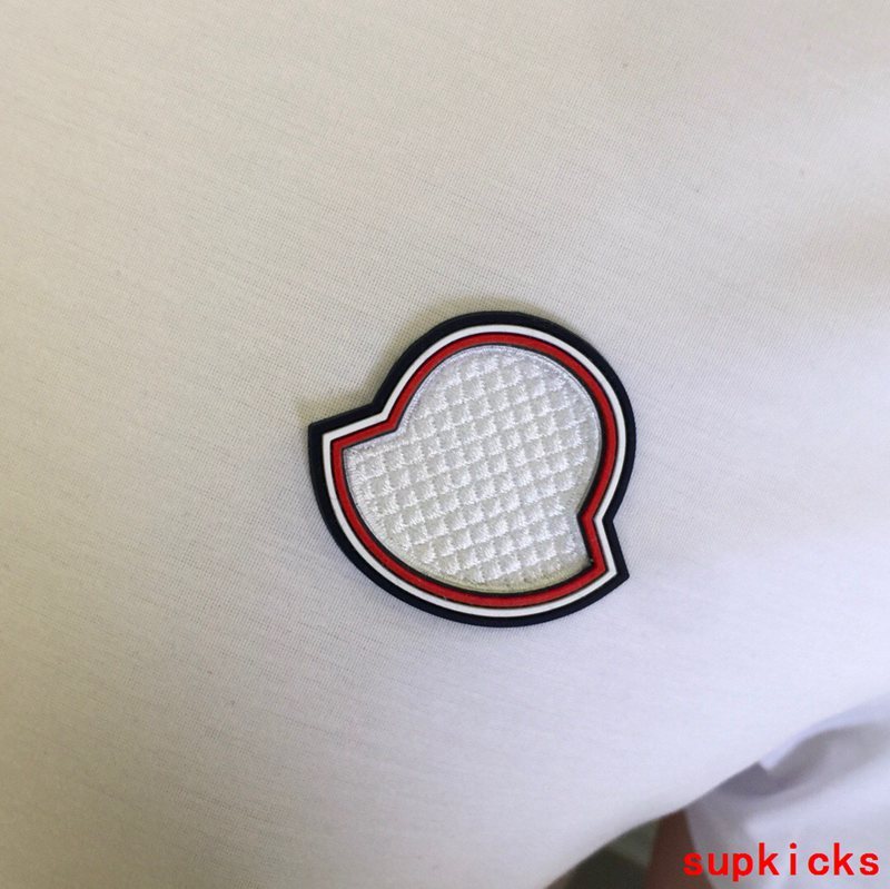 Moncler Luxury Cloth