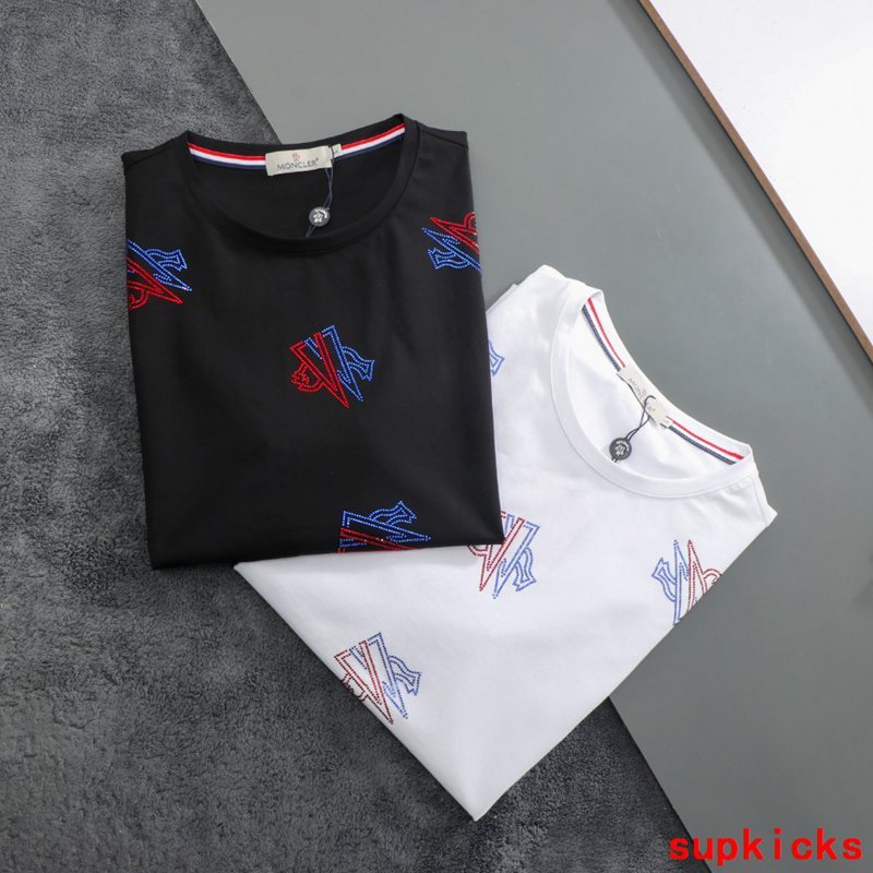 Moncler Luxury Cloth