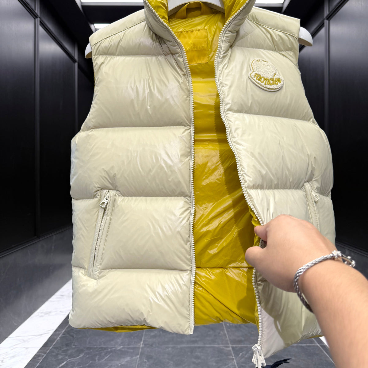 MONC LIPSI VEST