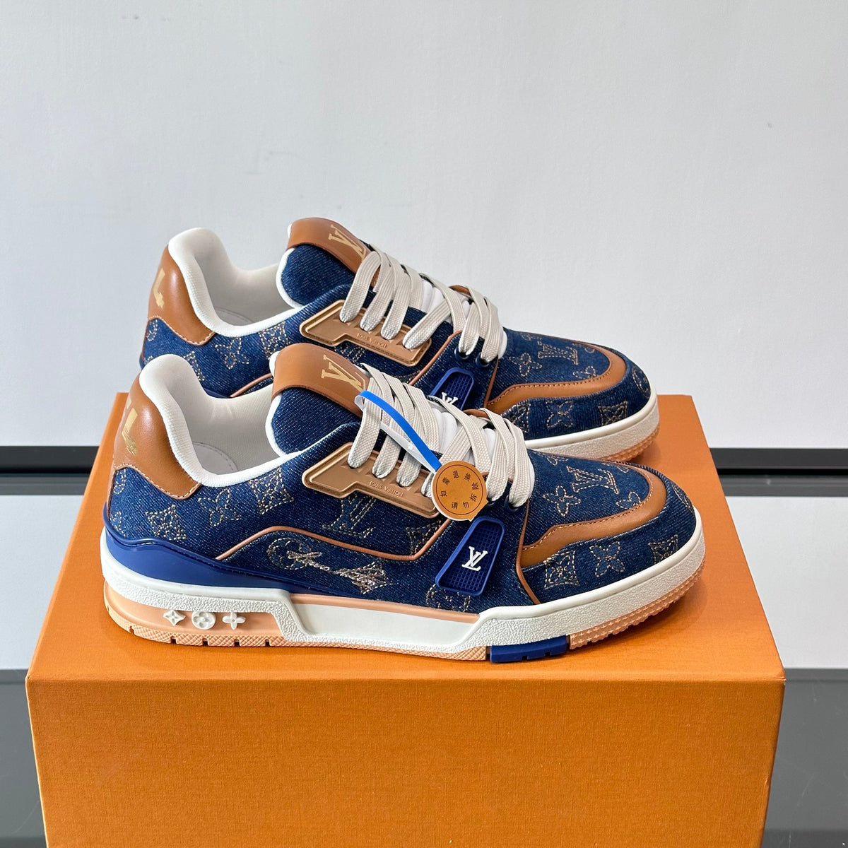 LOU TRAINERS