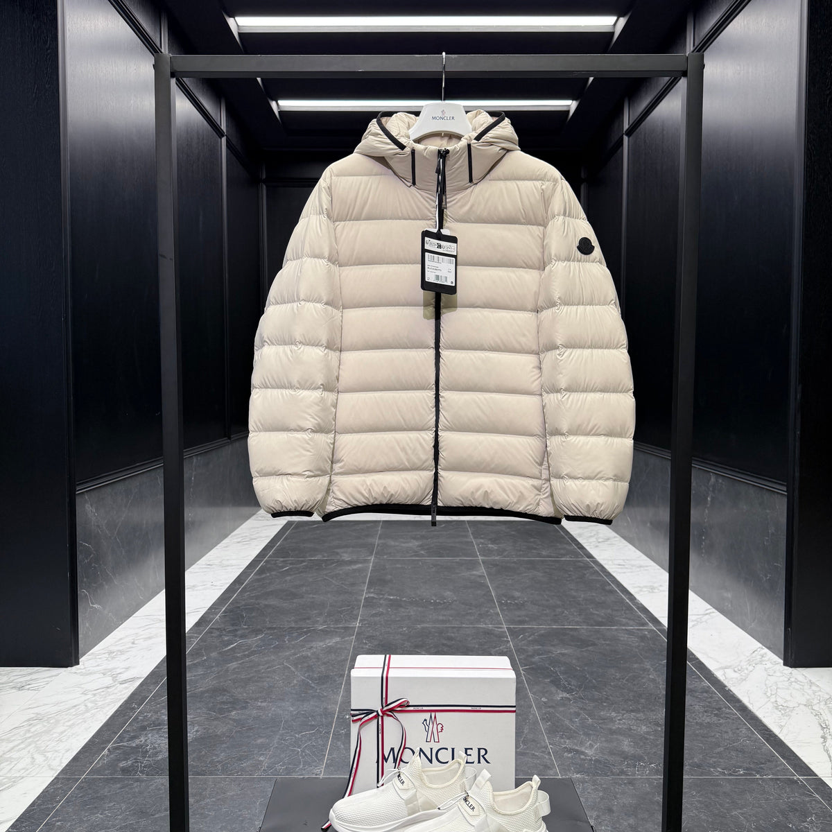 MONC JELUZ JACKET