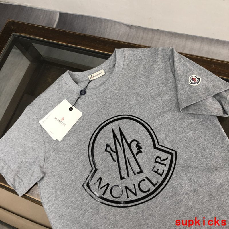 Moncler Luxury Cloth