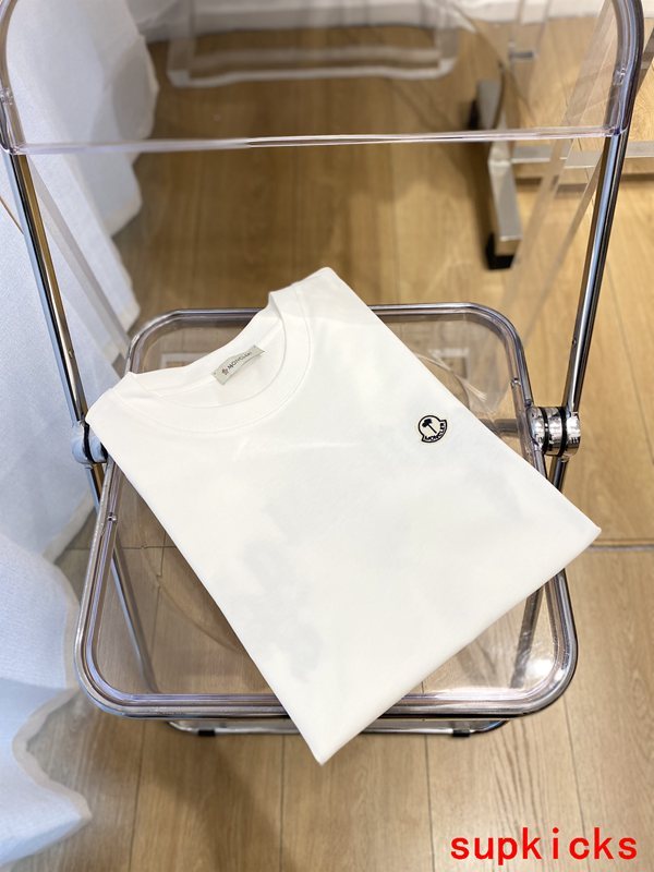 Moncler Luxury Cloth