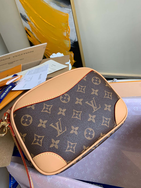 I W Fashion Lu-Vi bags - 17791