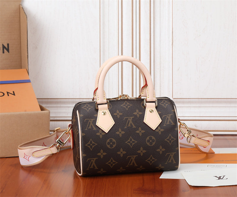 PHA - LOV Bags - 305