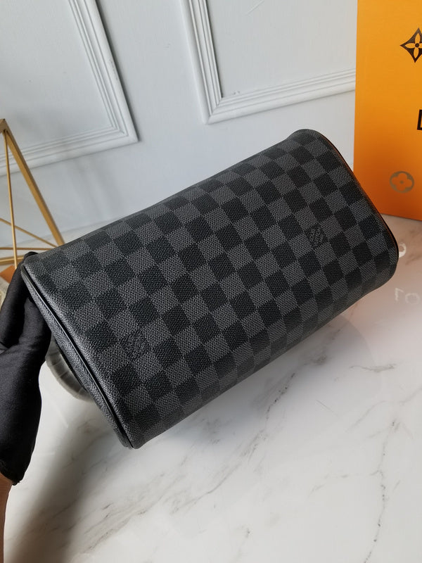 I W Fashion Lu-Vi bags - 17476