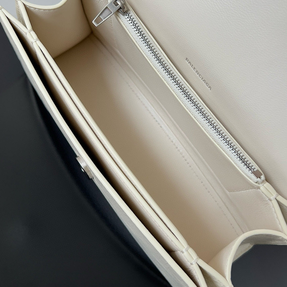BAL SMALL CRUSH BAG
