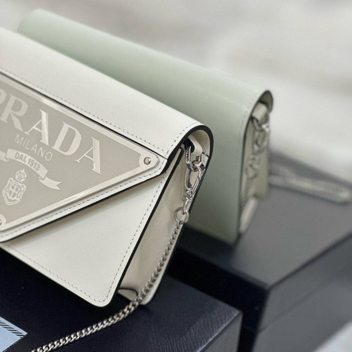 PD TRIANGLE LOGO BUFFED SHOULDER BAG