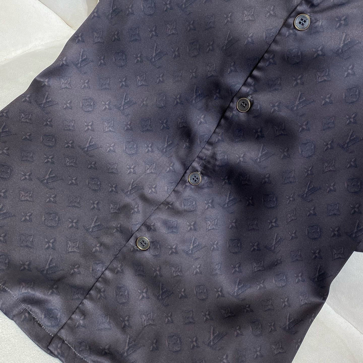 LOU SHIRT