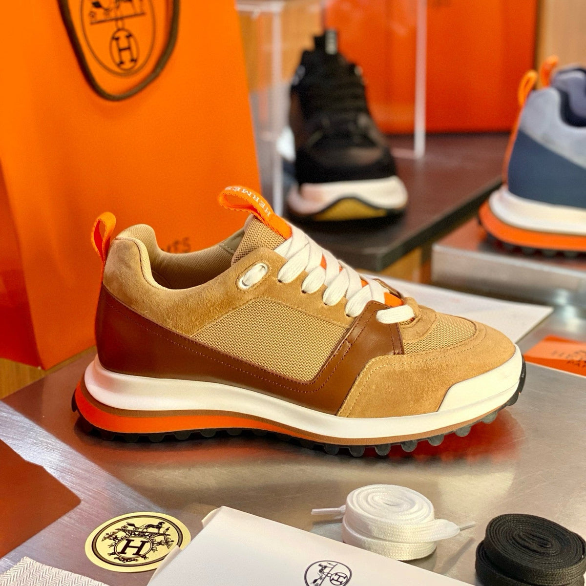 HERM LEADER SNEAKERS