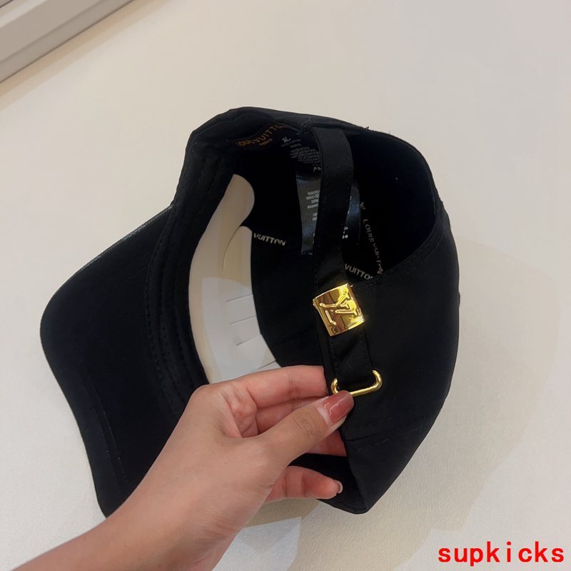 Louis Vuitton Luxury Cap