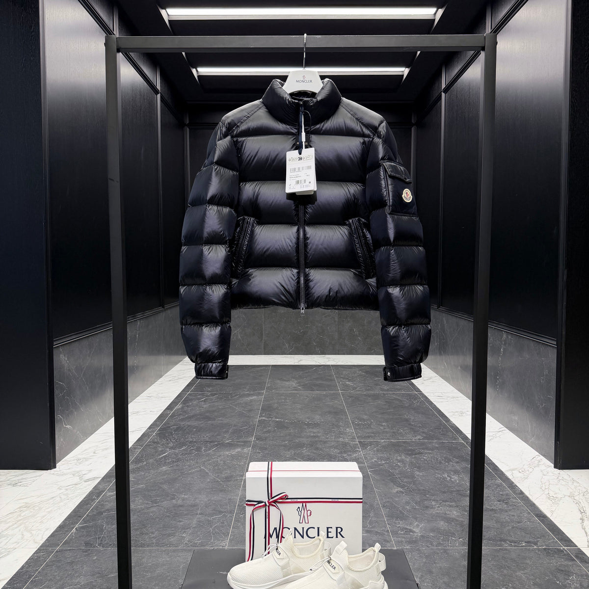 MONC PETRA JACKET