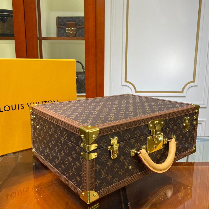 I W Fashion Lu-Vi bags - 9495