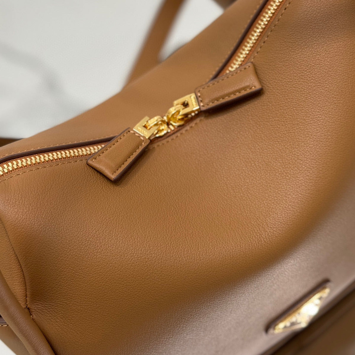 PD LEATHER HANDBAG