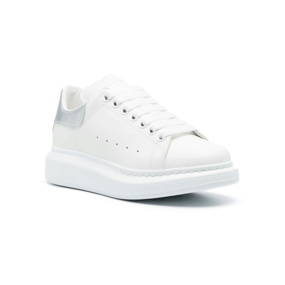 OVERSIZED LEATHER SNEAKERS