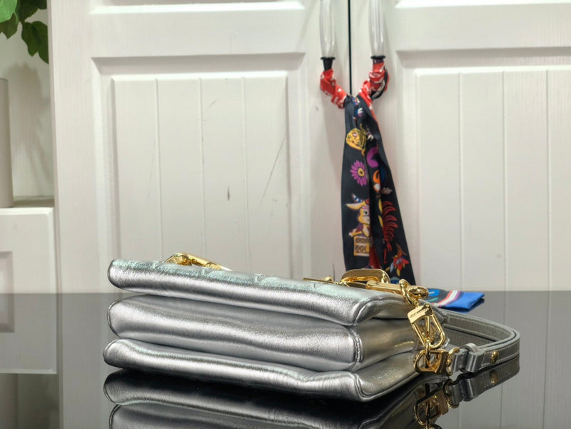I W Fashion Lu-Vi Bags - 16954