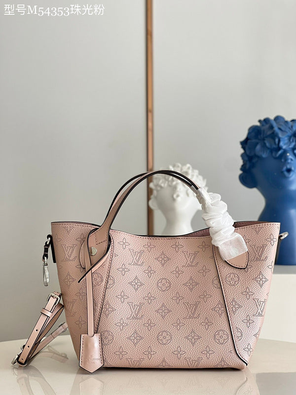 I W Fashion Lu-Vi bags - 17209