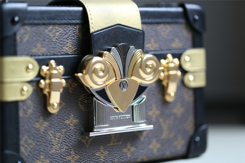 I W Fashion Lu-Vi bags - 8230
